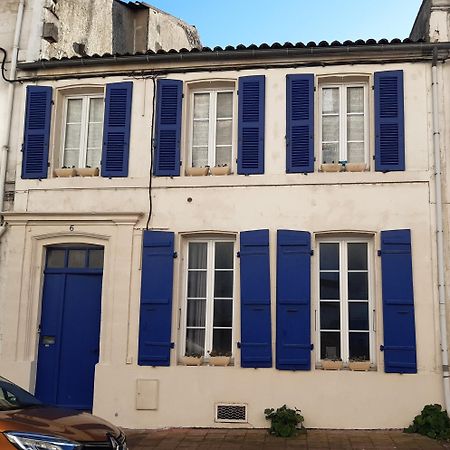 Les Volets Bleus T3 De 80 M2 Patio Privatif Apartment Rochefort  Exterior photo