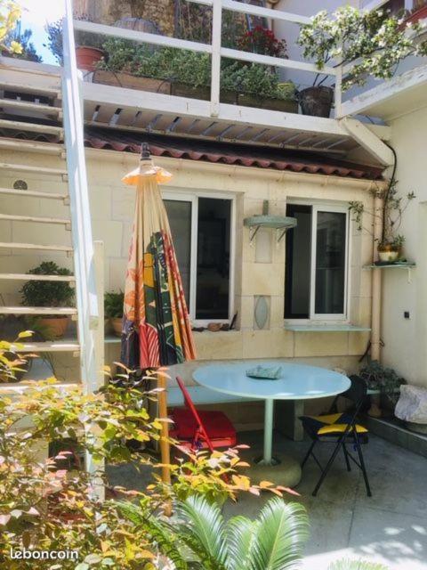 Les Volets Bleus T3 De 80 M2 Patio Privatif Apartment Rochefort  Exterior photo